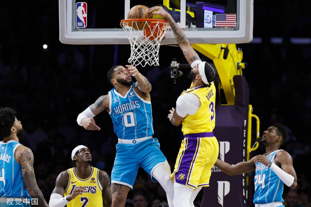 通过对比 通过对比