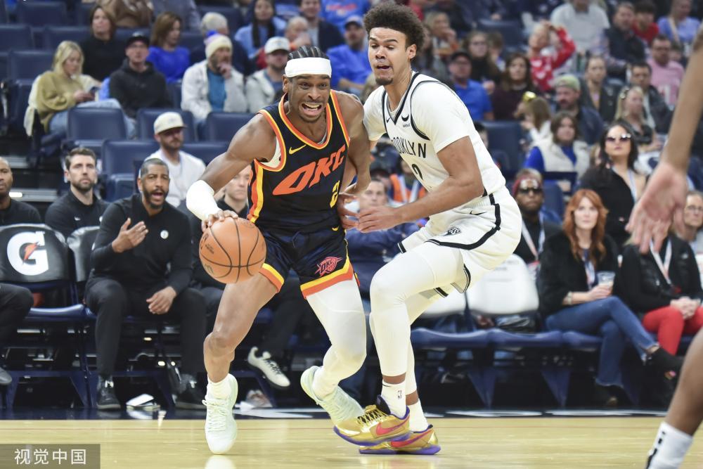 他的表現更 他的表現更