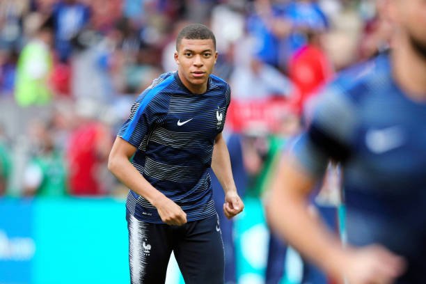 足球賽場上 足球賽場上